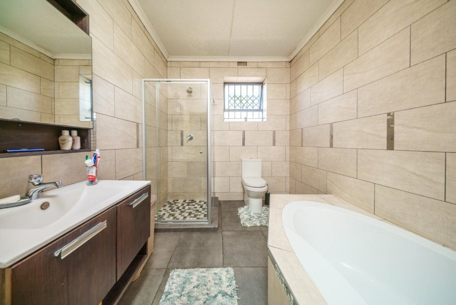 3 Bedroom Property for Sale in Croydon Gauteng