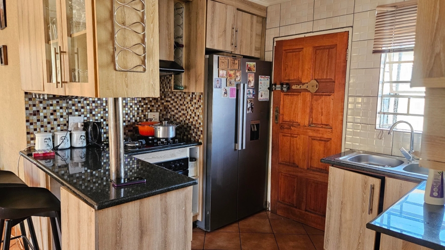 To Let 3 Bedroom Property for Rent in The Orchards Gauteng