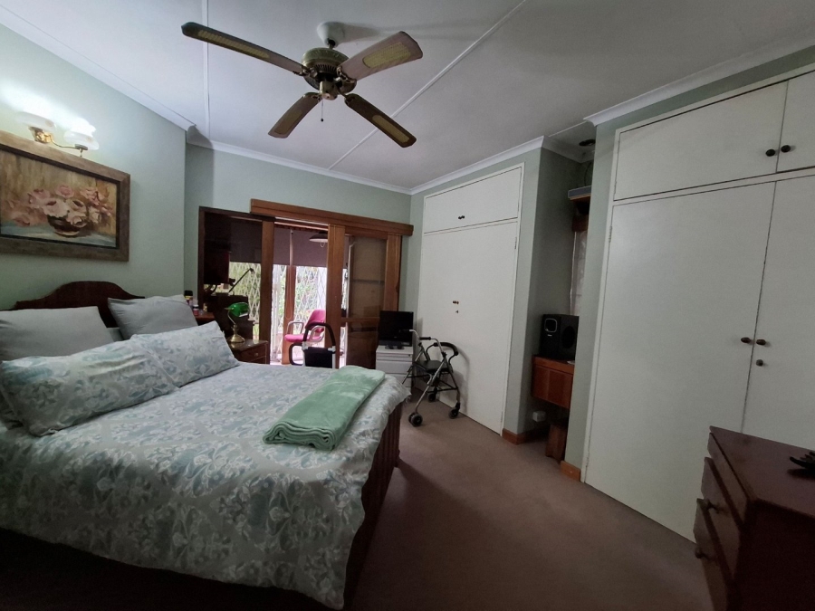 4 Bedroom Property for Sale in Rooihuiskraal North Gauteng