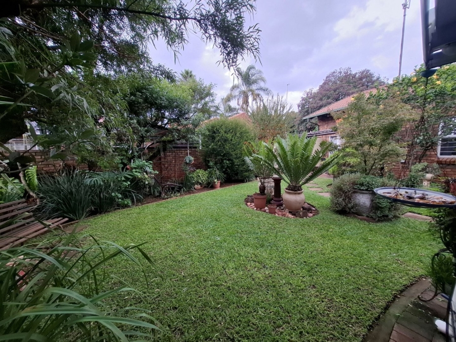 4 Bedroom Property for Sale in Rooihuiskraal North Gauteng