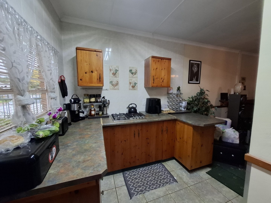 4 Bedroom Property for Sale in Rooihuiskraal North Gauteng