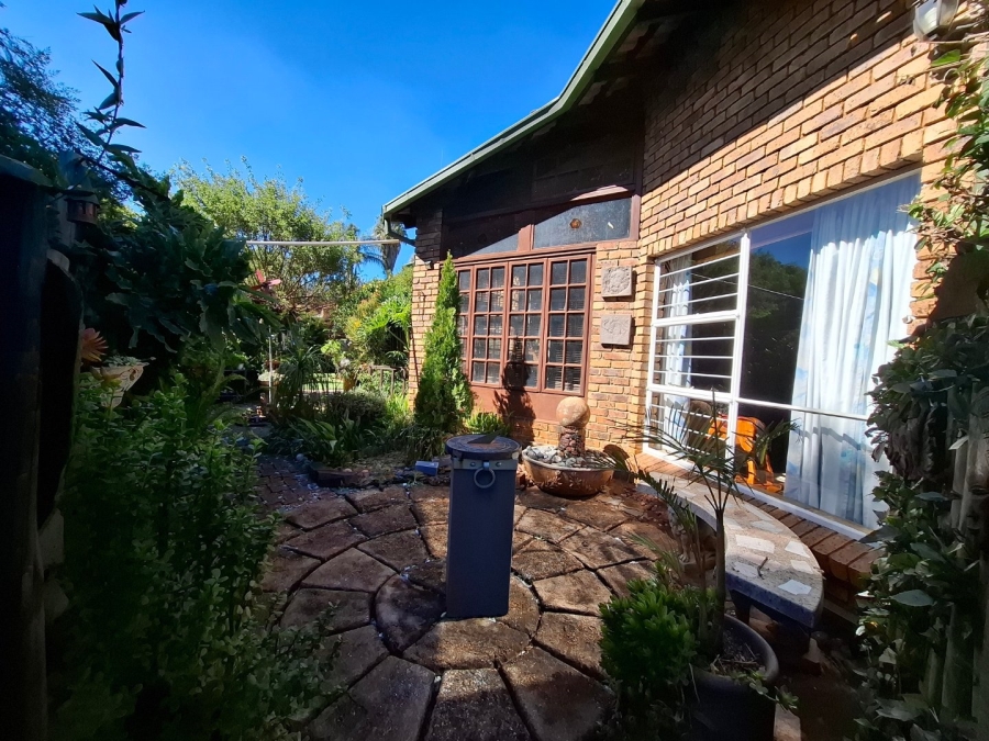 4 Bedroom Property for Sale in Rooihuiskraal North Gauteng