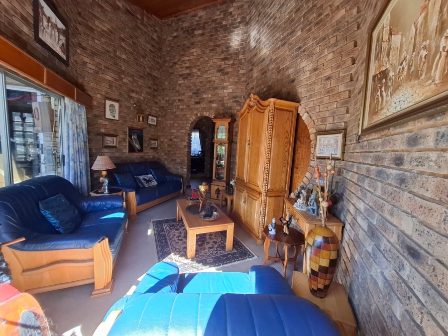 4 Bedroom Property for Sale in Rooihuiskraal North Gauteng