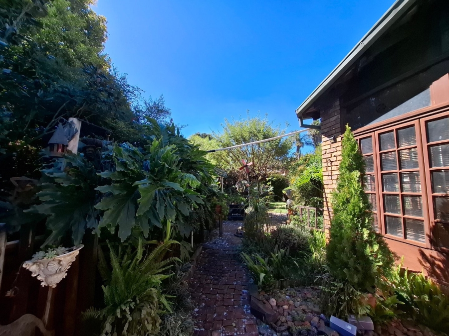 4 Bedroom Property for Sale in Rooihuiskraal North Gauteng