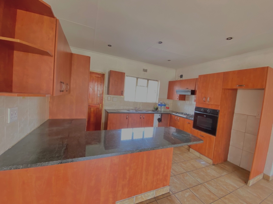 2 Bedroom Property for Sale in Tulisa Park Gauteng