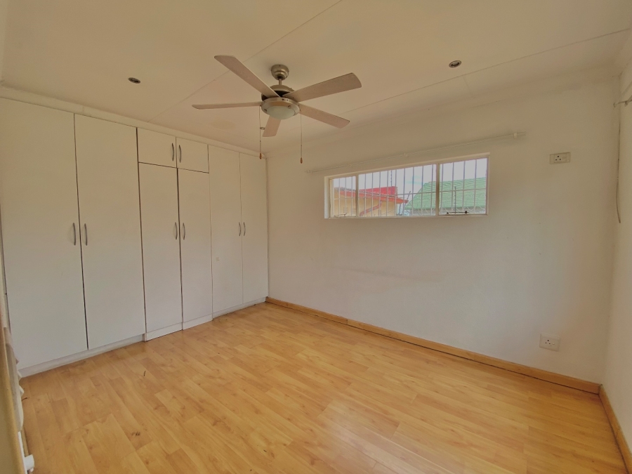 2 Bedroom Property for Sale in Tulisa Park Gauteng