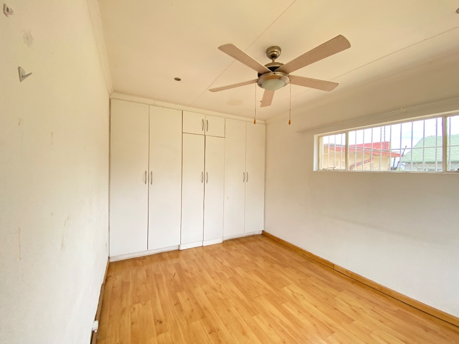2 Bedroom Property for Sale in Tulisa Park Gauteng