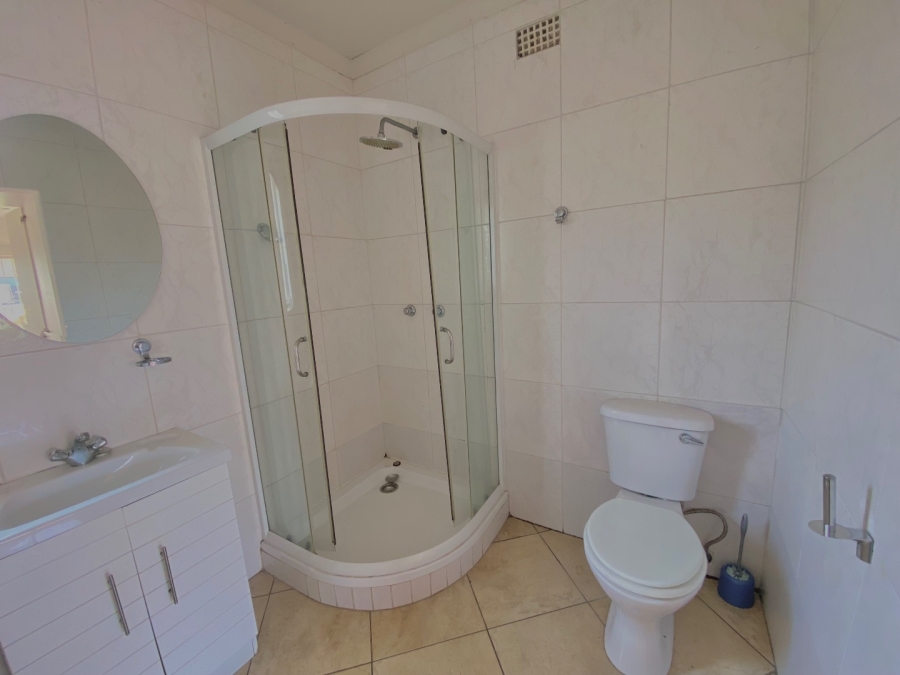 2 Bedroom Property for Sale in Tulisa Park Gauteng