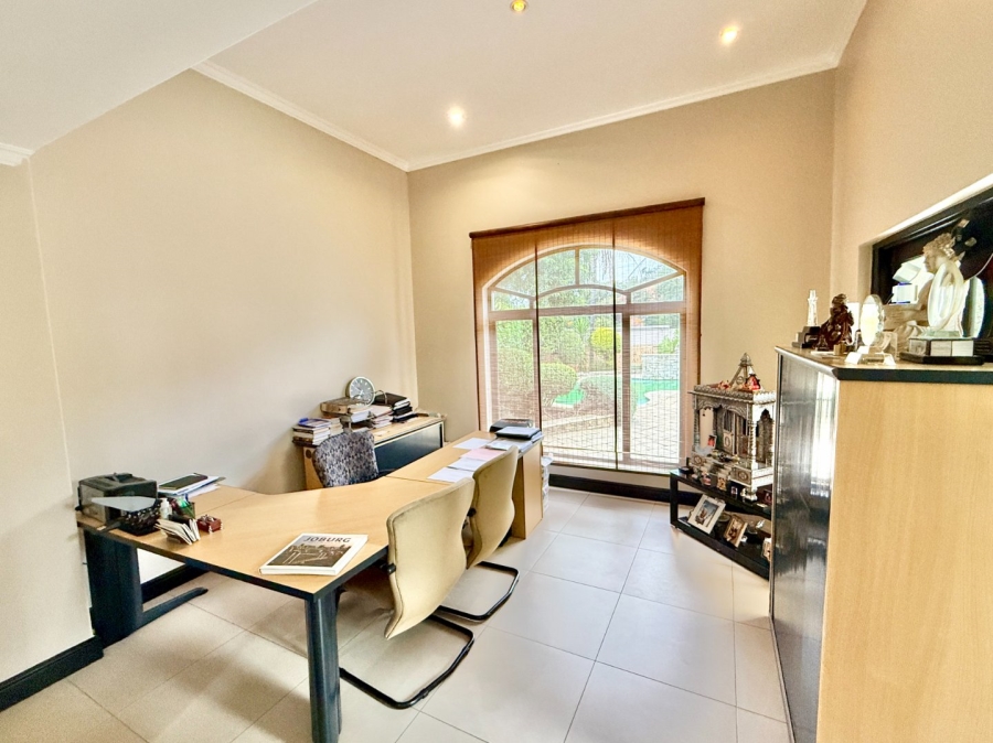 3 Bedroom Property for Sale in Glenvista Gauteng