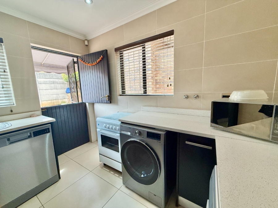 3 Bedroom Property for Sale in Glenvista Gauteng