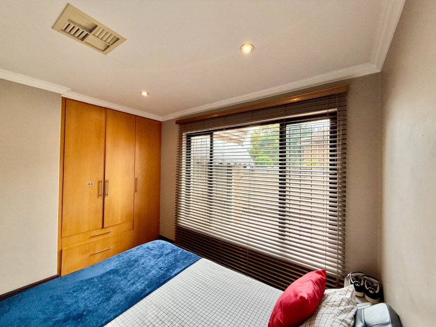 3 Bedroom Property for Sale in Glenvista Gauteng