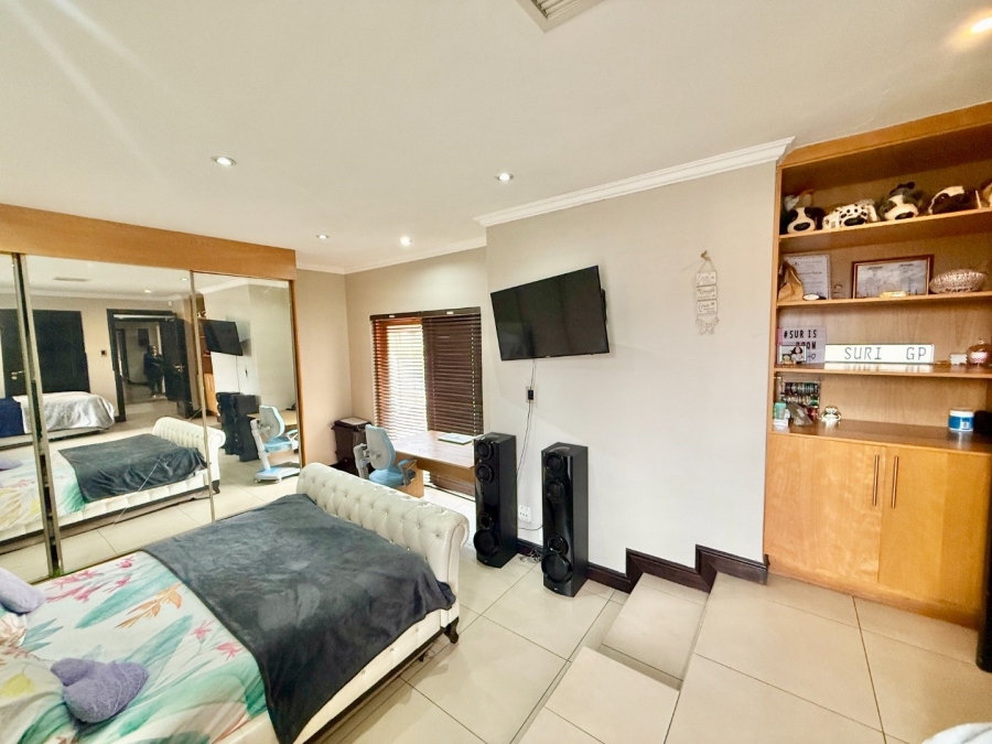 3 Bedroom Property for Sale in Glenvista Gauteng