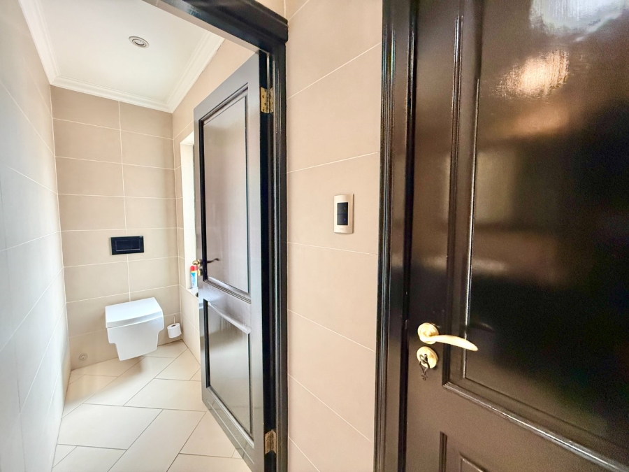3 Bedroom Property for Sale in Glenvista Gauteng
