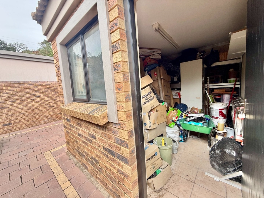 3 Bedroom Property for Sale in Glenvista Gauteng