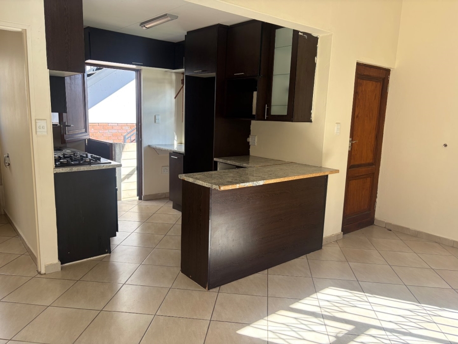 To Let 2 Bedroom Property for Rent in Noordwyk Gauteng