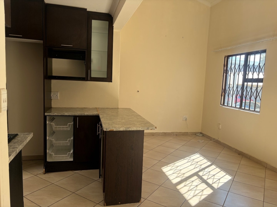 To Let 2 Bedroom Property for Rent in Noordwyk Gauteng