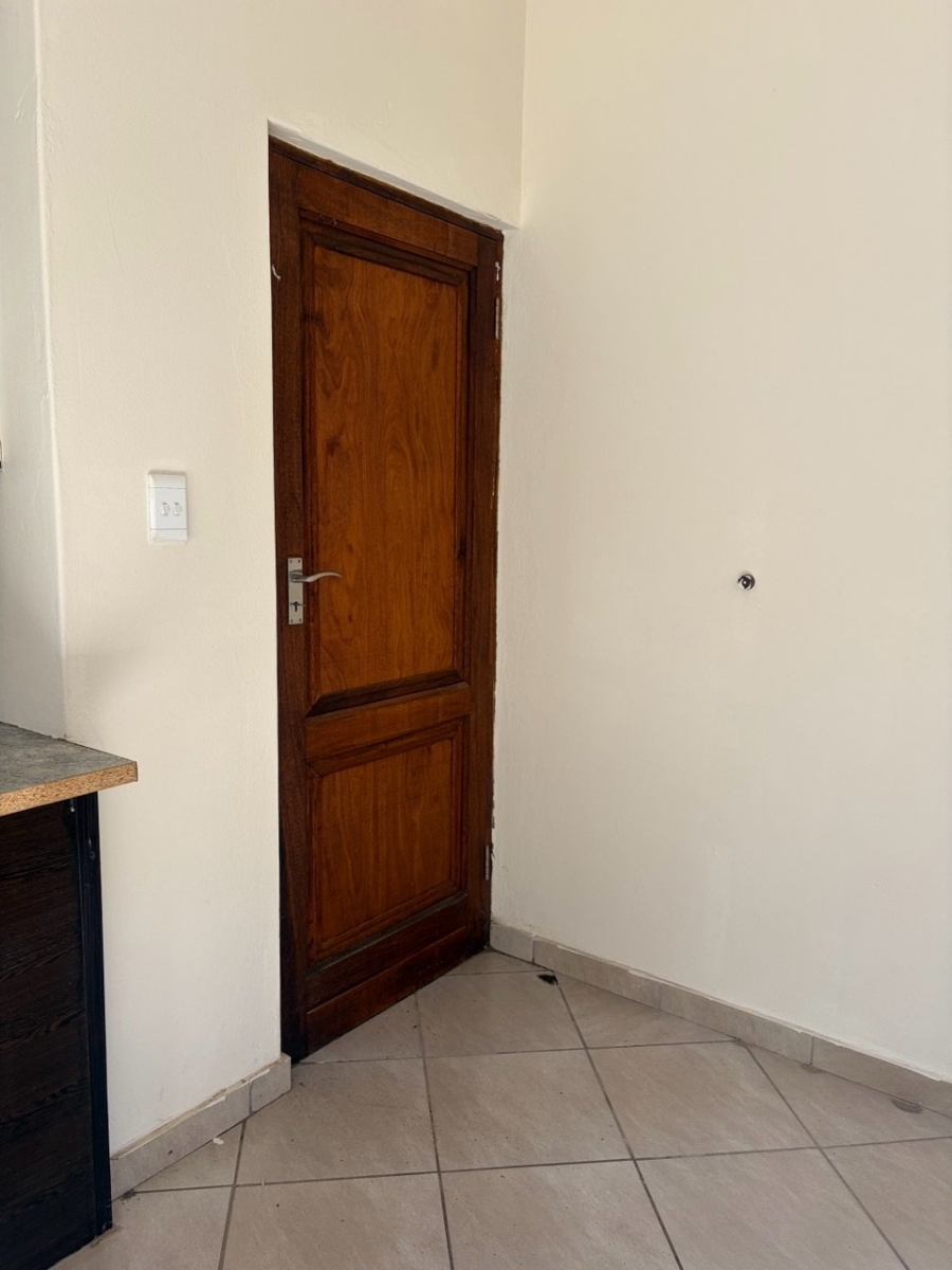 To Let 2 Bedroom Property for Rent in Noordwyk Gauteng