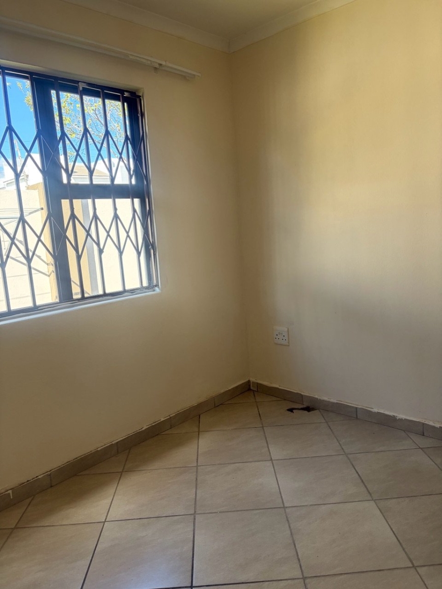 To Let 2 Bedroom Property for Rent in Noordwyk Gauteng