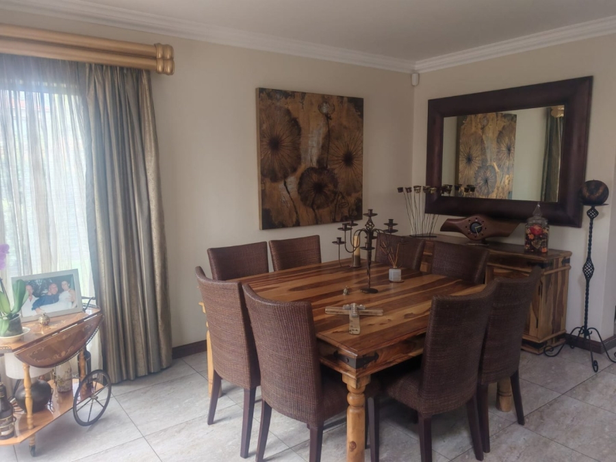  Bedroom Property for Sale in Farrarmere Gauteng