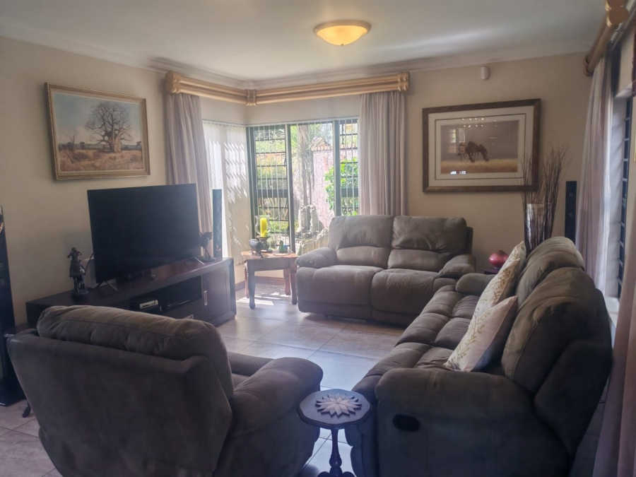  Bedroom Property for Sale in Farrarmere Gauteng
