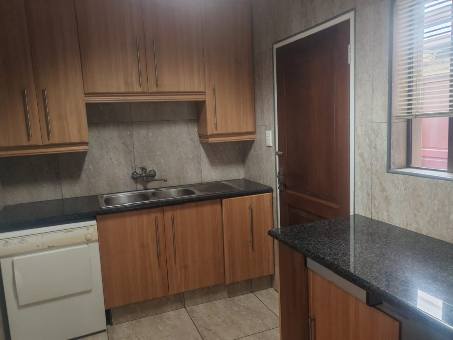  Bedroom Property for Sale in Farrarmere Gauteng