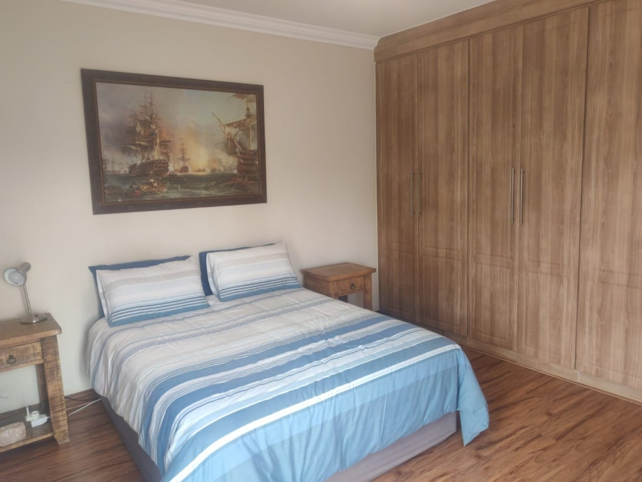  Bedroom Property for Sale in Farrarmere Gauteng