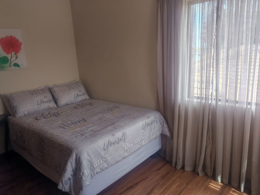  Bedroom Property for Sale in Farrarmere Gauteng