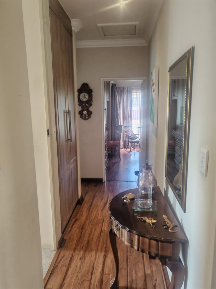 Bedroom Property for Sale in Farrarmere Gauteng