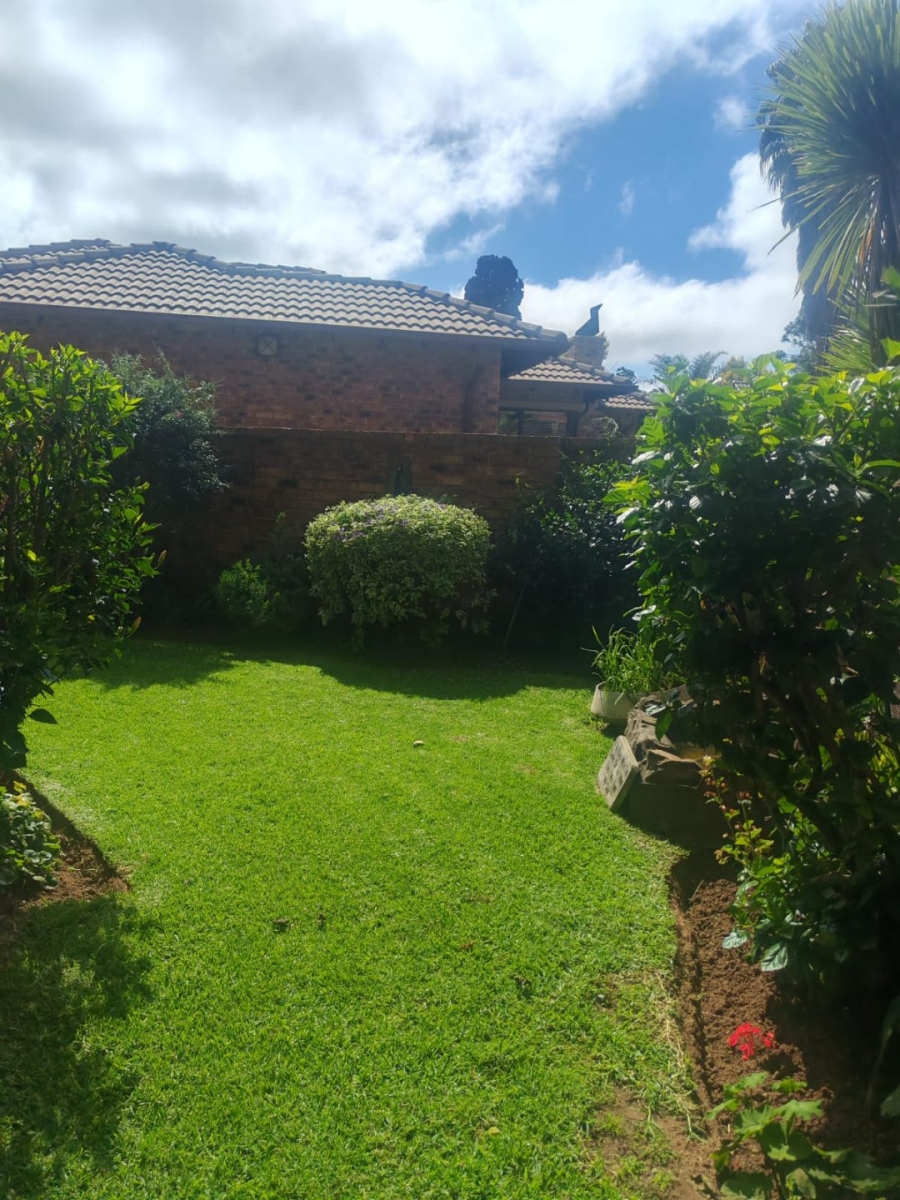  Bedroom Property for Sale in Farrarmere Gauteng