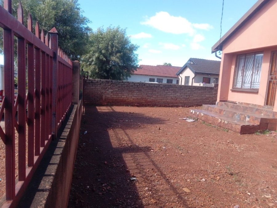 3 Bedroom Property for Sale in Lotus Gardens Gauteng