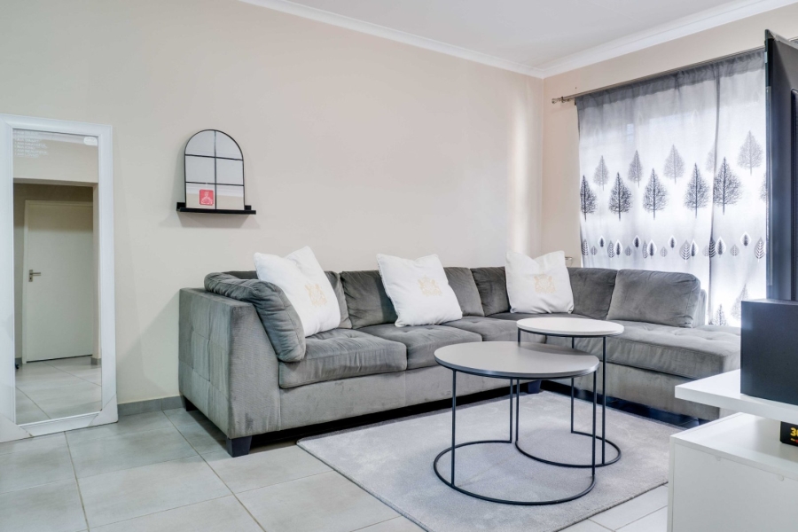 2 Bedroom Property for Sale in Vorna Valley Gauteng