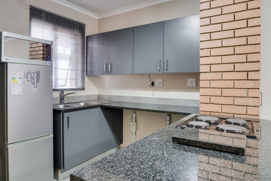 2 Bedroom Property for Sale in Vorna Valley Gauteng