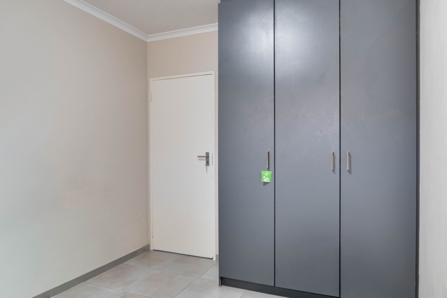 2 Bedroom Property for Sale in Vorna Valley Gauteng