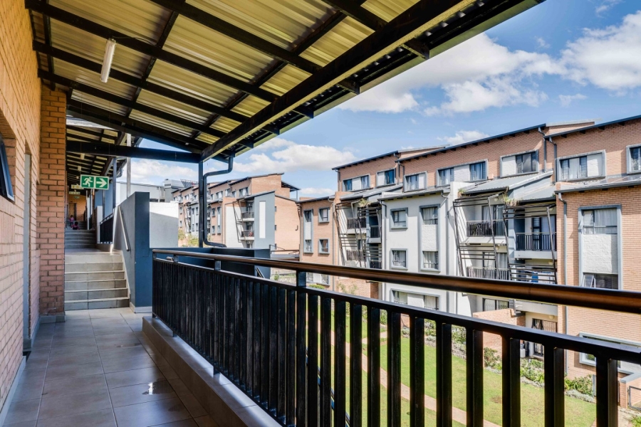 2 Bedroom Property for Sale in Vorna Valley Gauteng