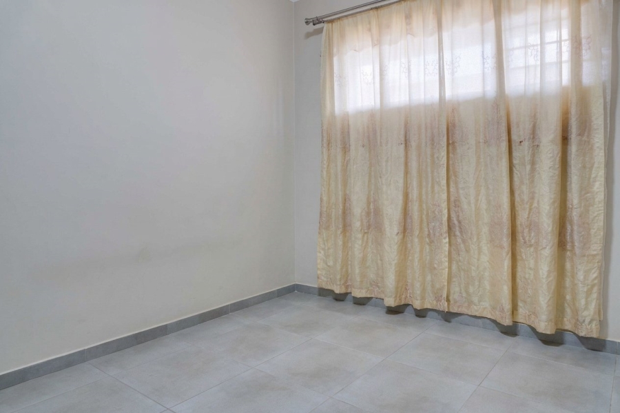 2 Bedroom Property for Sale in Vorna Valley Gauteng
