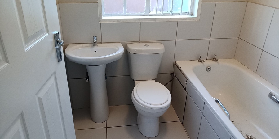 2 Bedroom Property for Sale in Elandspoort Gauteng