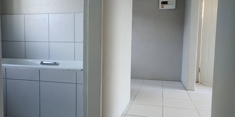 2 Bedroom Property for Sale in Elandspoort Gauteng