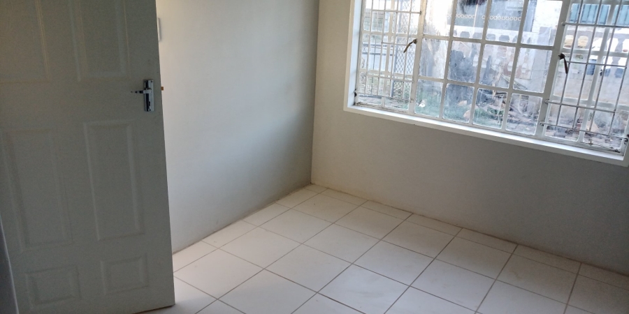 2 Bedroom Property for Sale in Elandspoort Gauteng