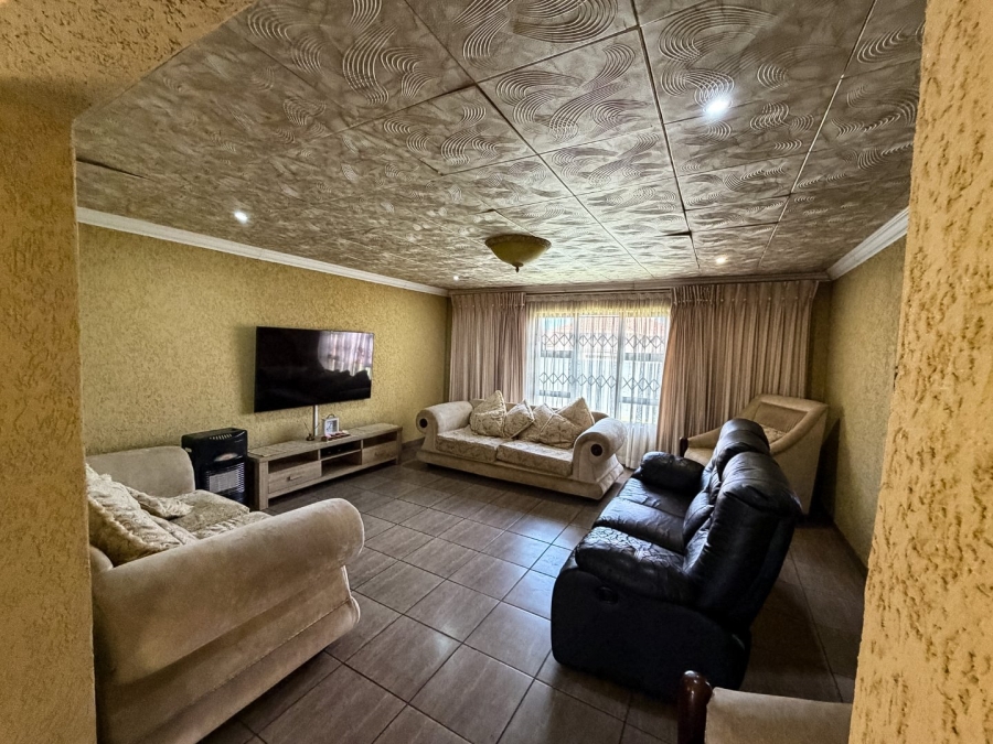 3 Bedroom Property for Sale in Vosloorus Gauteng