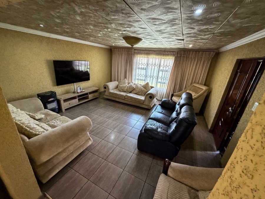 3 Bedroom Property for Sale in Vosloorus Gauteng
