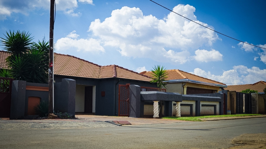 3 Bedroom Property for Sale in Vosloorus Gauteng
