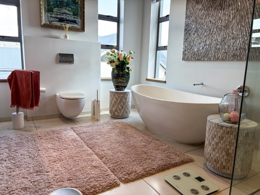 4 Bedroom Property for Sale in Serengeti Lifestyle Estate Gauteng