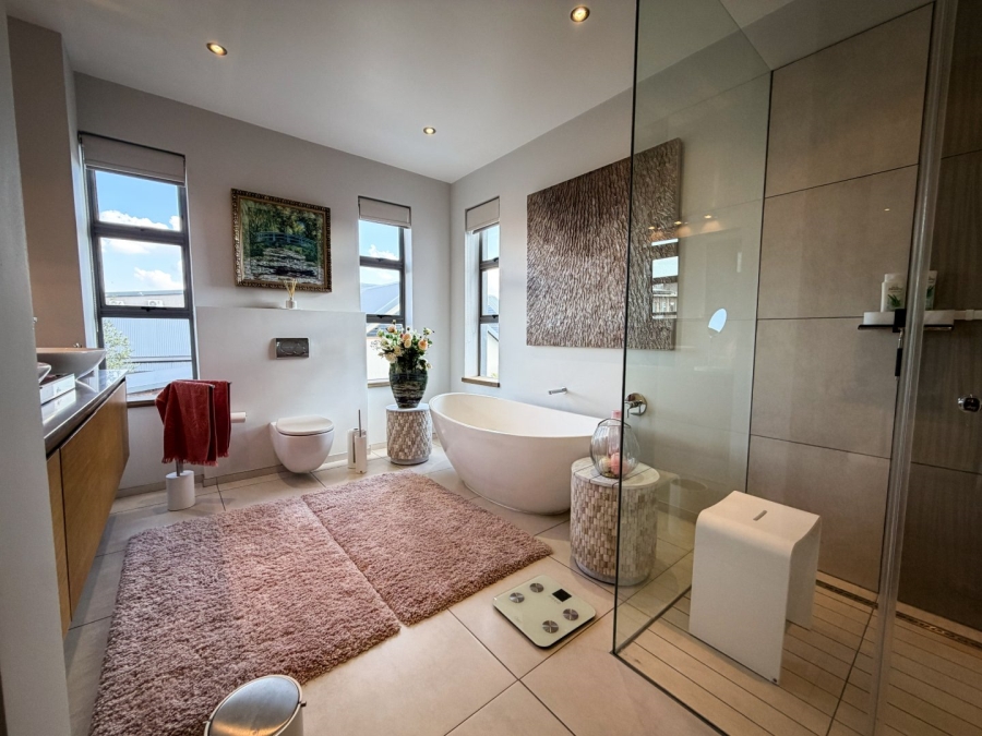 4 Bedroom Property for Sale in Serengeti Lifestyle Estate Gauteng