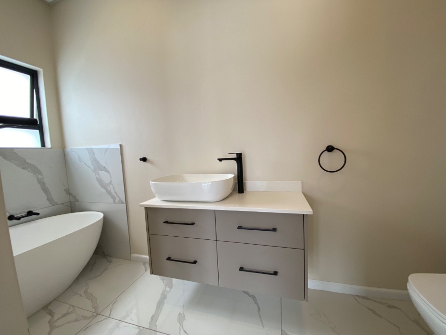 5 Bedroom Property for Sale in Emfuleni Golf Estate Gauteng
