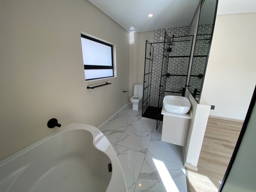 5 Bedroom Property for Sale in Emfuleni Golf Estate Gauteng