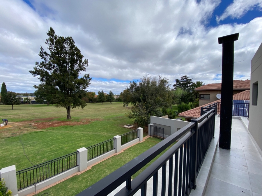 5 Bedroom Property for Sale in Emfuleni Golf Estate Gauteng
