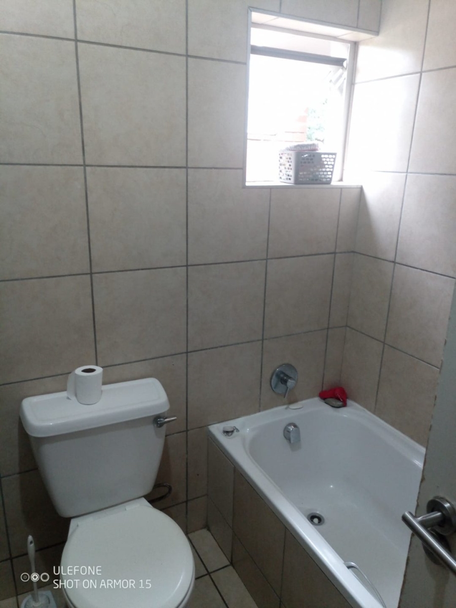 2 Bedroom Property for Sale in Kempton Park Ah Gauteng