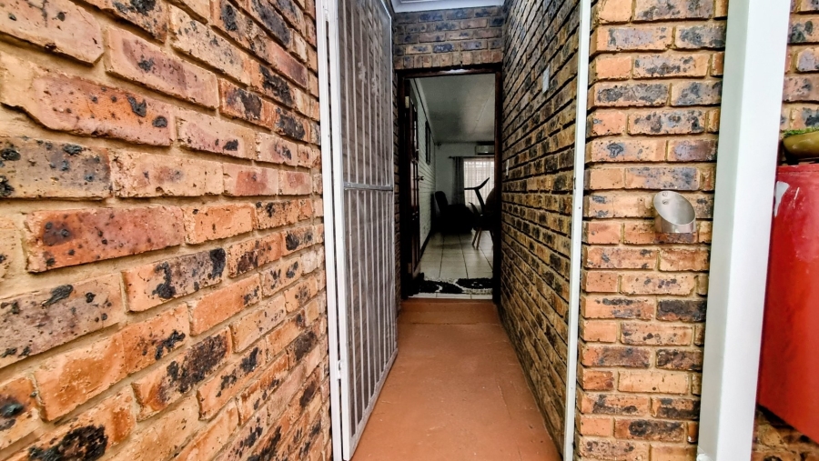 2 Bedroom Property for Sale in Arcon Park Gauteng