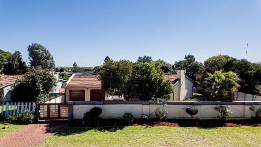 4 Bedroom Property for Sale in Birch Acres Gauteng