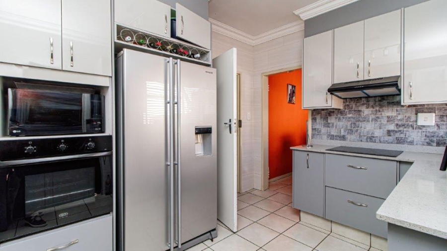 4 Bedroom Property for Sale in Birch Acres Gauteng